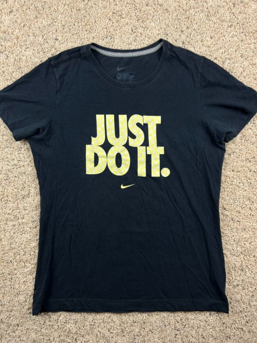 Nike Just Do It T-Shirt Youth Size XL Black Athletic Swoosh Graphic Boys Yellow